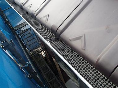 雨樋の破損や詰まりは放っておかずに早目のお手入れを! 雨樋の交換