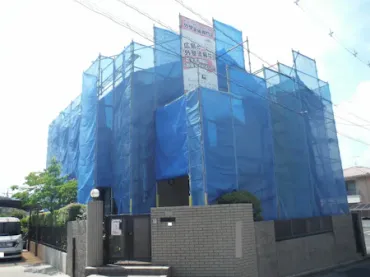 広築２９年、 『住友林業(株)』の木造２階建ての洋風住宅です。  屋根は陶器瓦(石州Ｆ型)　広島市安佐北区三入東・Ｎ様サムネイル画像