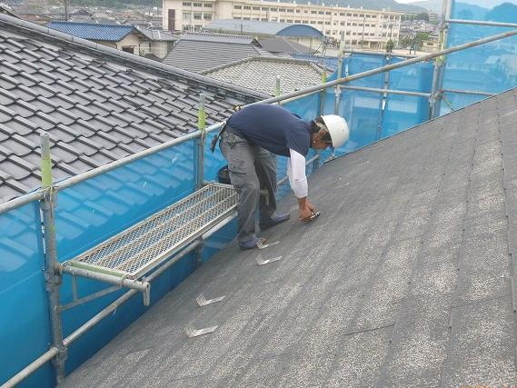 屋根の上にルーフィングと新しい屋根材をかぶせる工法 屋根カバー工法