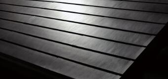 屋根の上にルーフィングと新しい屋根材をかぶせる工法 屋根カバー工法