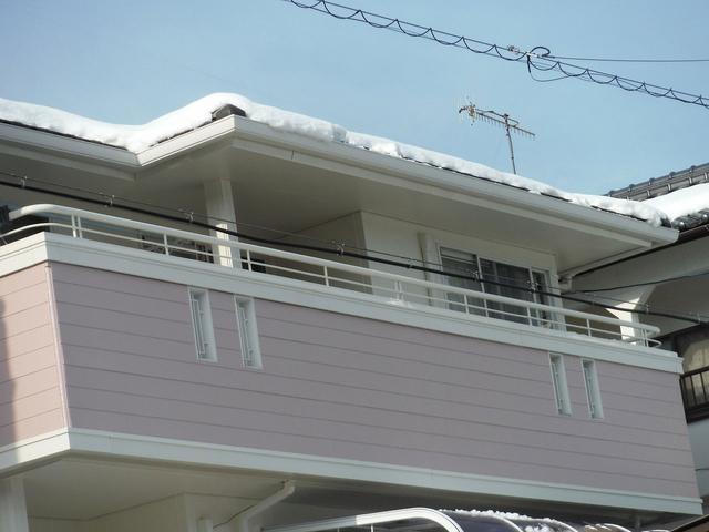 雨樋の破損や詰まりは放っておかずに早目のお手入れを! 雨樋の交換