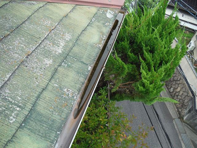 雨樋の破損や詰まりは放っておかずに早目のお手入れを! 雨樋の交換