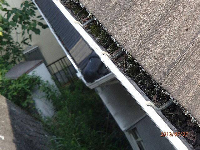 雨樋の破損や詰まりは放っておかずに早目のお手入れを! 雨樋の交換